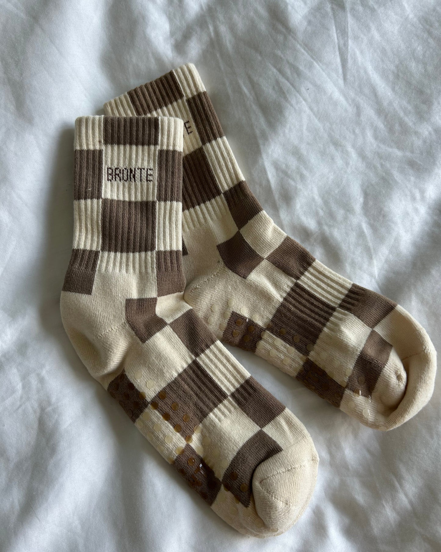 Tabby Checkered Grip Socks (Sample Sale)