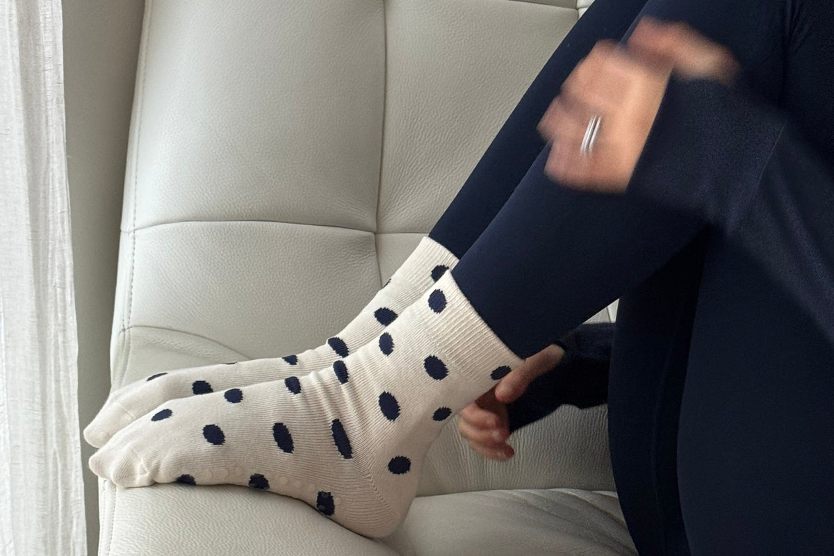 Steph Spotty Grip Socks